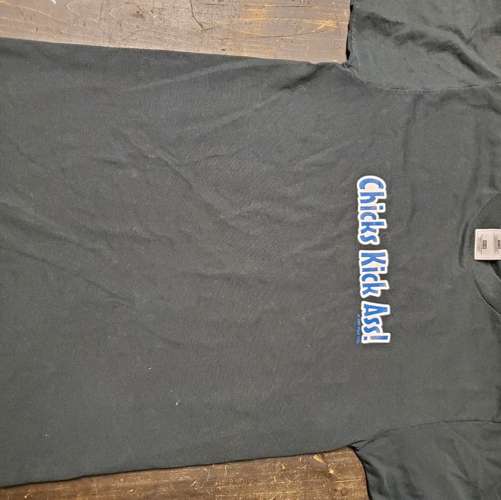 Chick's kick ass Tee